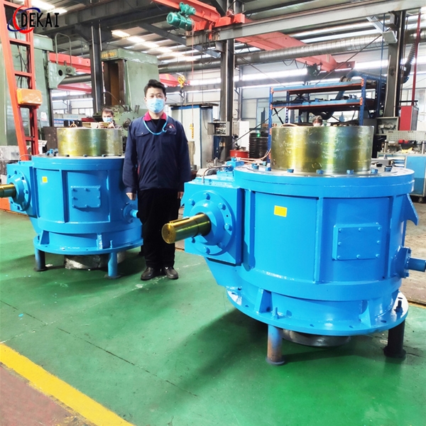 天津钢厂板材轧机压下减速机